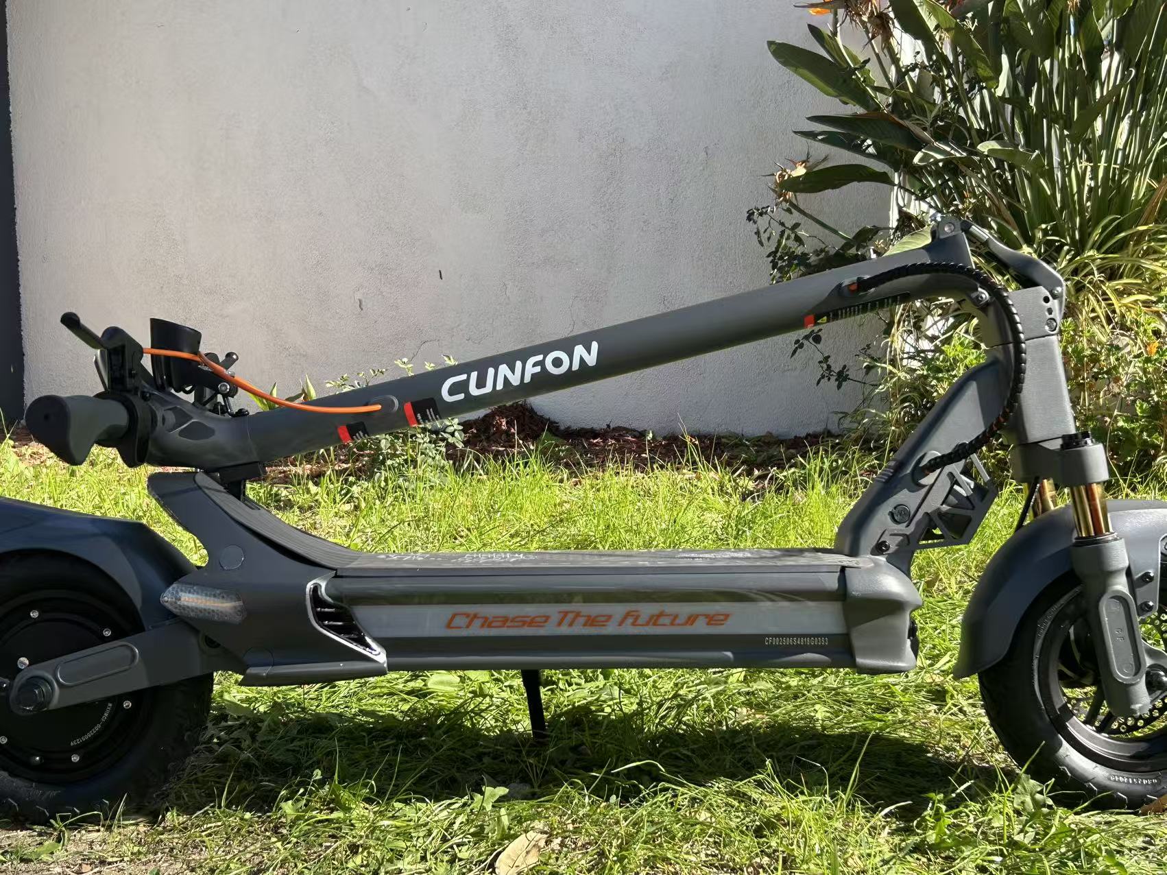 CUN FON RZ800 Scooter