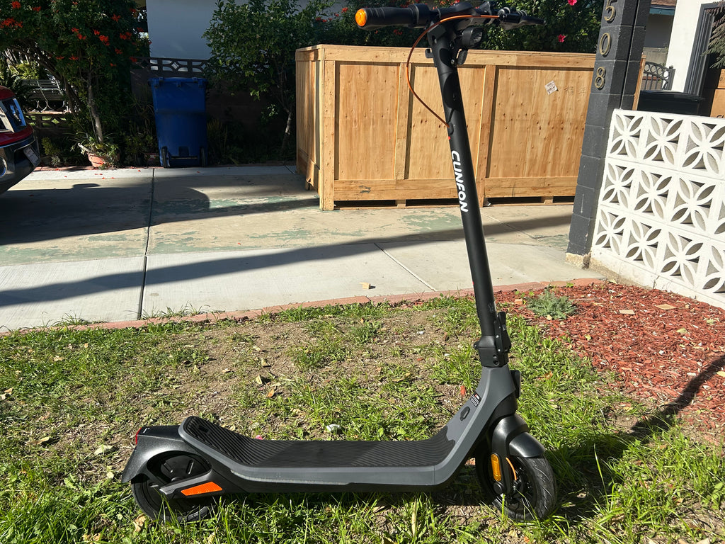 CUN FON RS300 Scooter