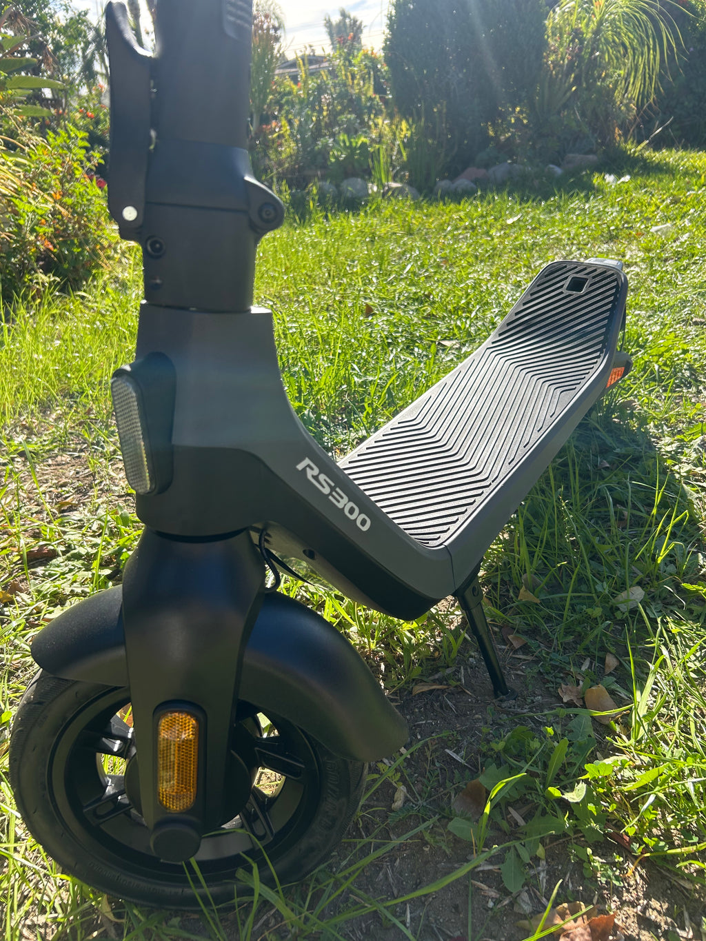 CUN FON RS300 Scooter