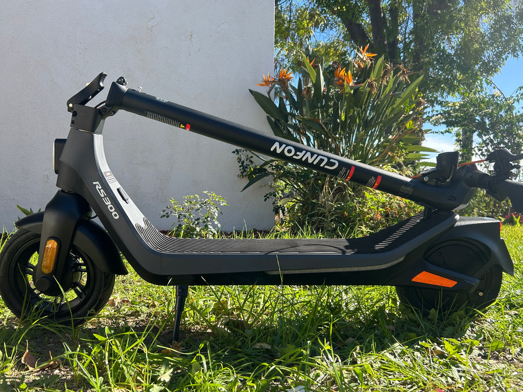 CUN FON RS300 Scooter